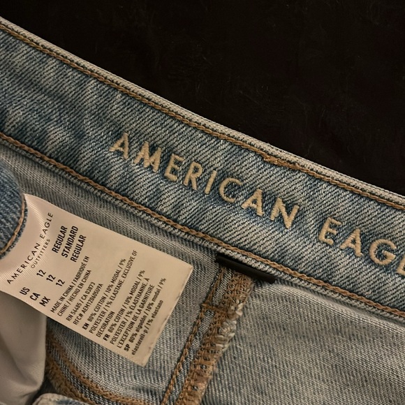 American Eagle Mom Straight Jeans - US Size 12 - like new - Picture 6 of 7